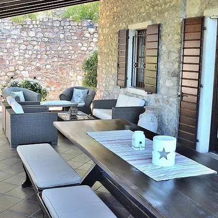 Apartmán With Pool Ai Pignoi 1st Floor